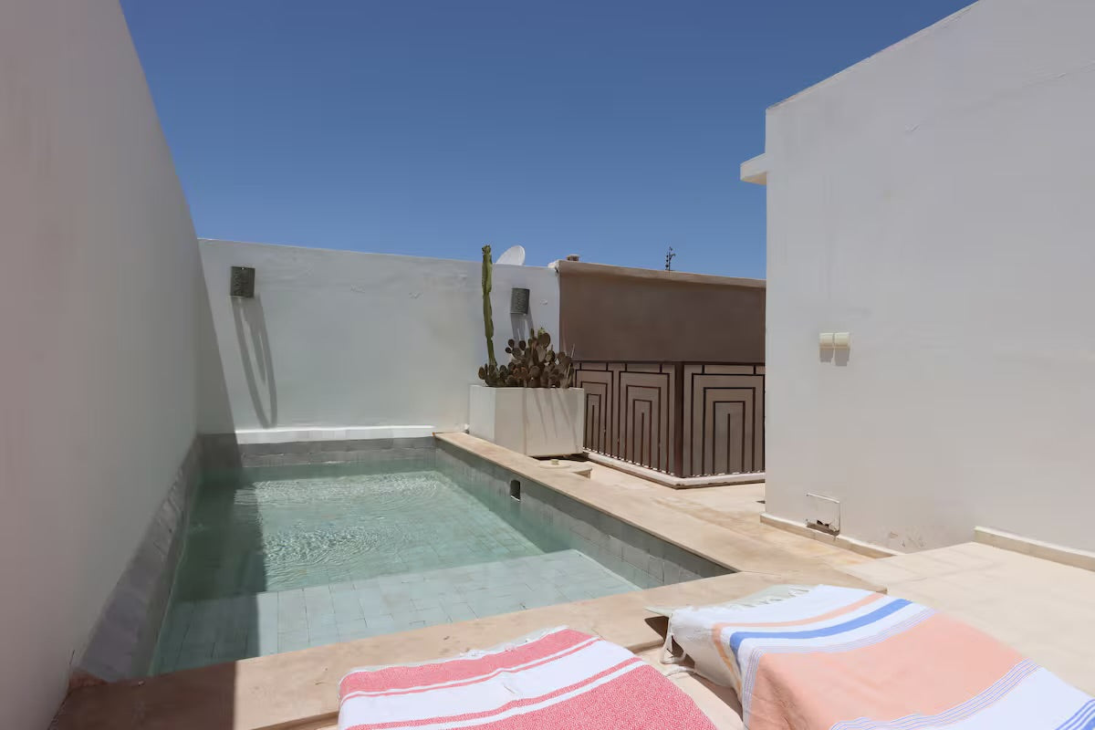 Riad Yara 2
